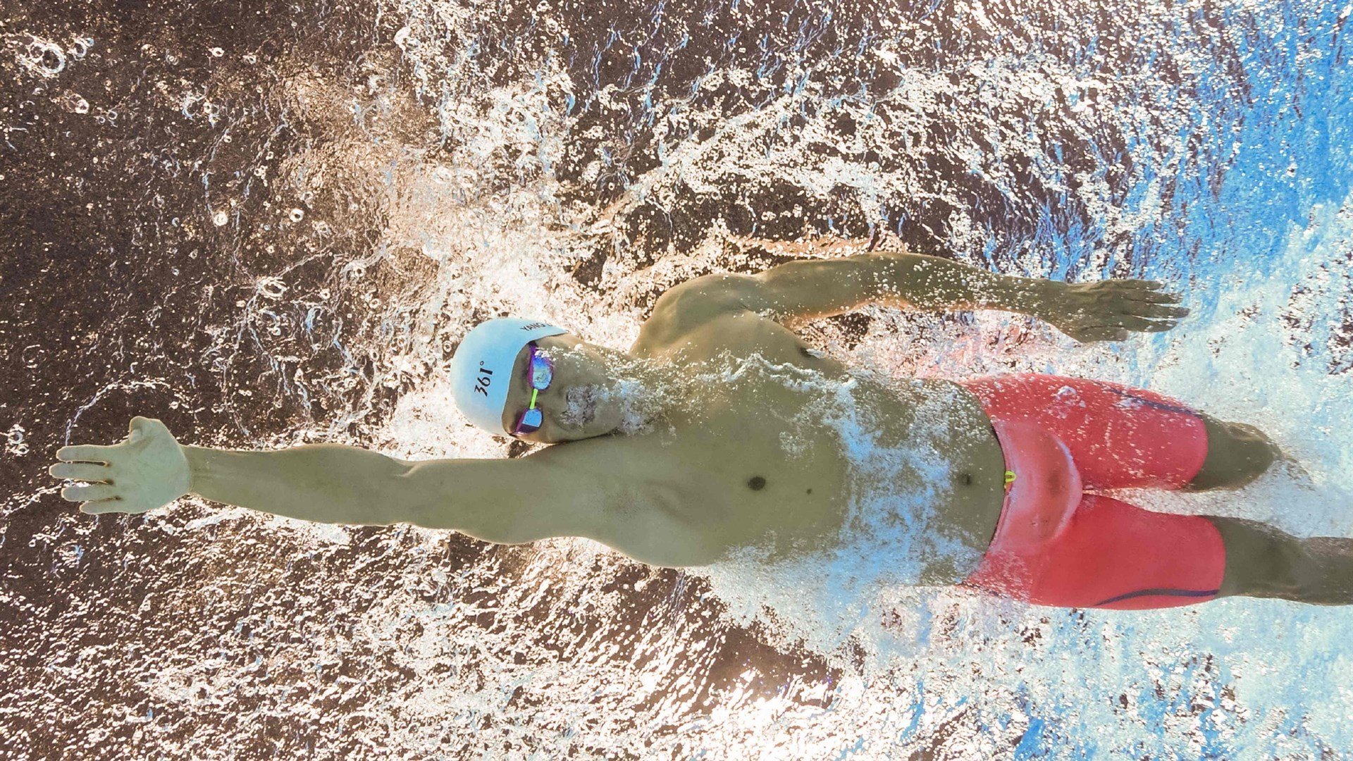 赛车精神：F1运动中的激励故事，f1赛车的魅力