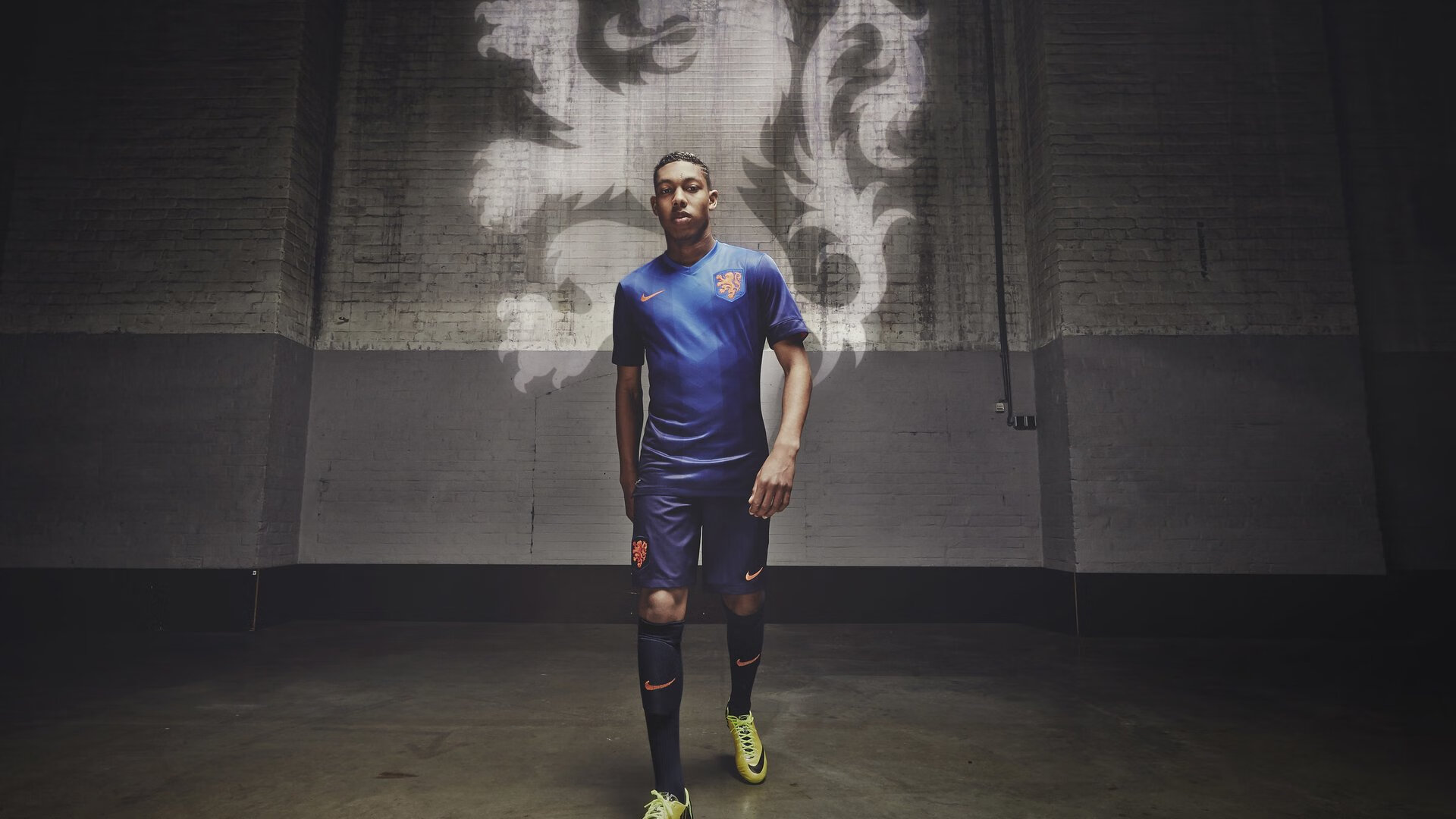 凯撒酋长计划举办青少年足球训练营，培养未来之星，凯撒酋长足球俱乐部